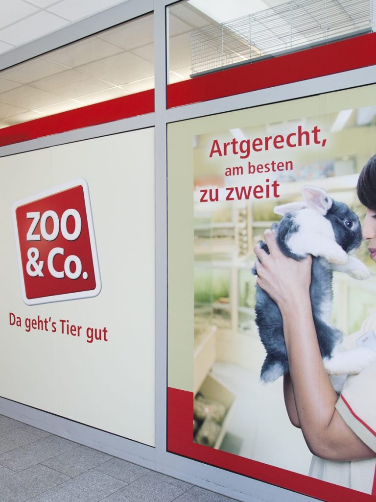 werbetechnik_honsberg_referenz_schaufenstergestaltung werbetechnik_honsberg_referenz_schaufenstergestaltung